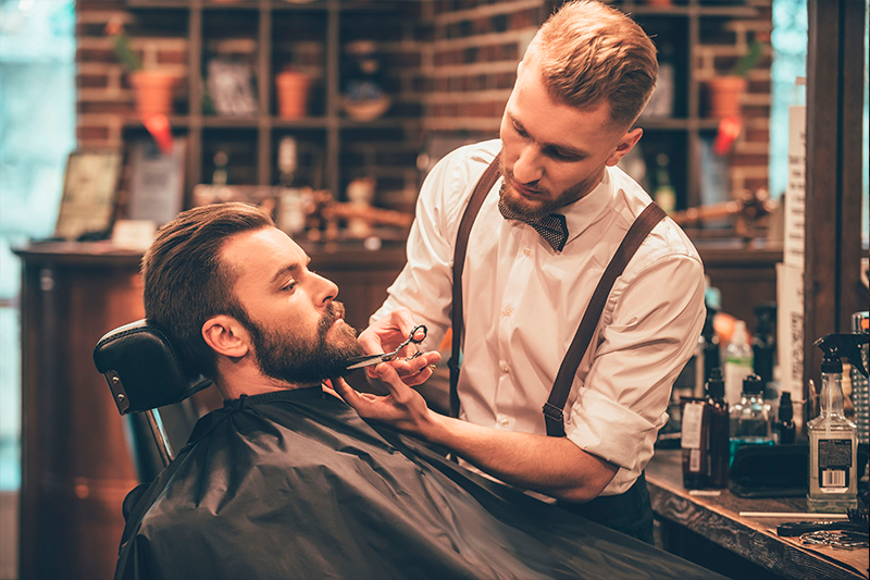 Como administrar um salão de beleza para fazer o negócio crescer